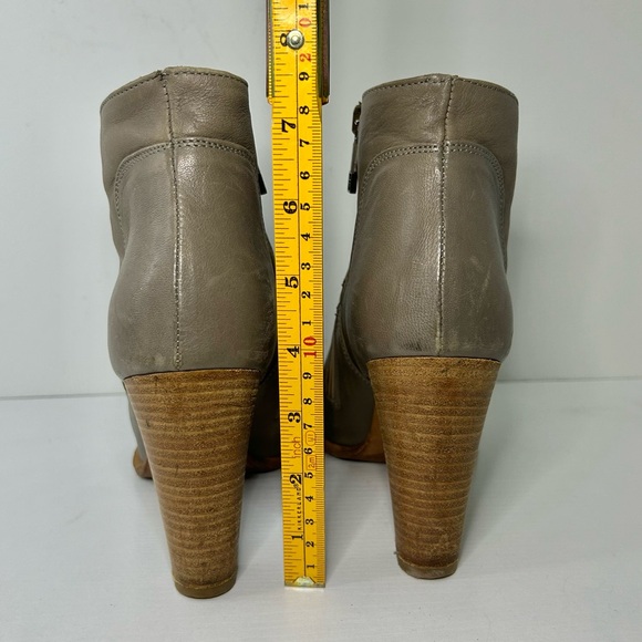 Alberto Fermani Taupe Leather Heel Side Zip Ankle Bootie Boots Size 38 EU 7.5 US - Picture 8 of 15